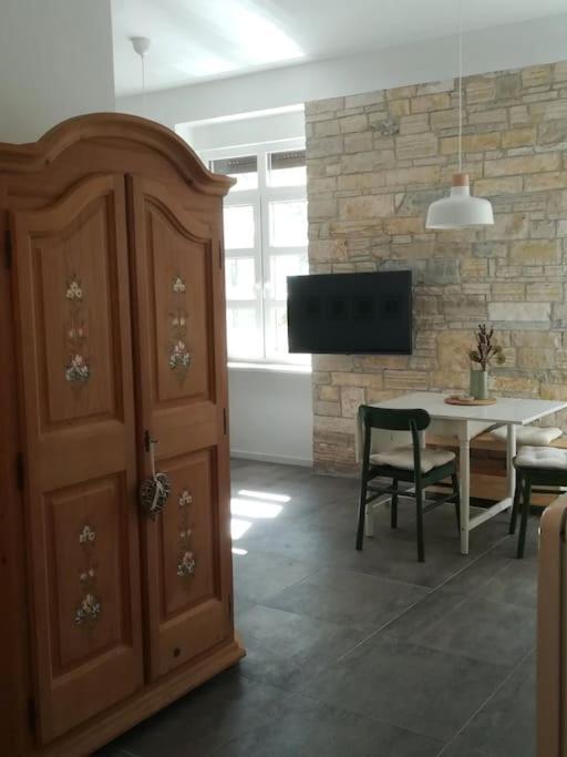 Lovely Apartment In The City Center بولا المظهر الخارجي الصورة